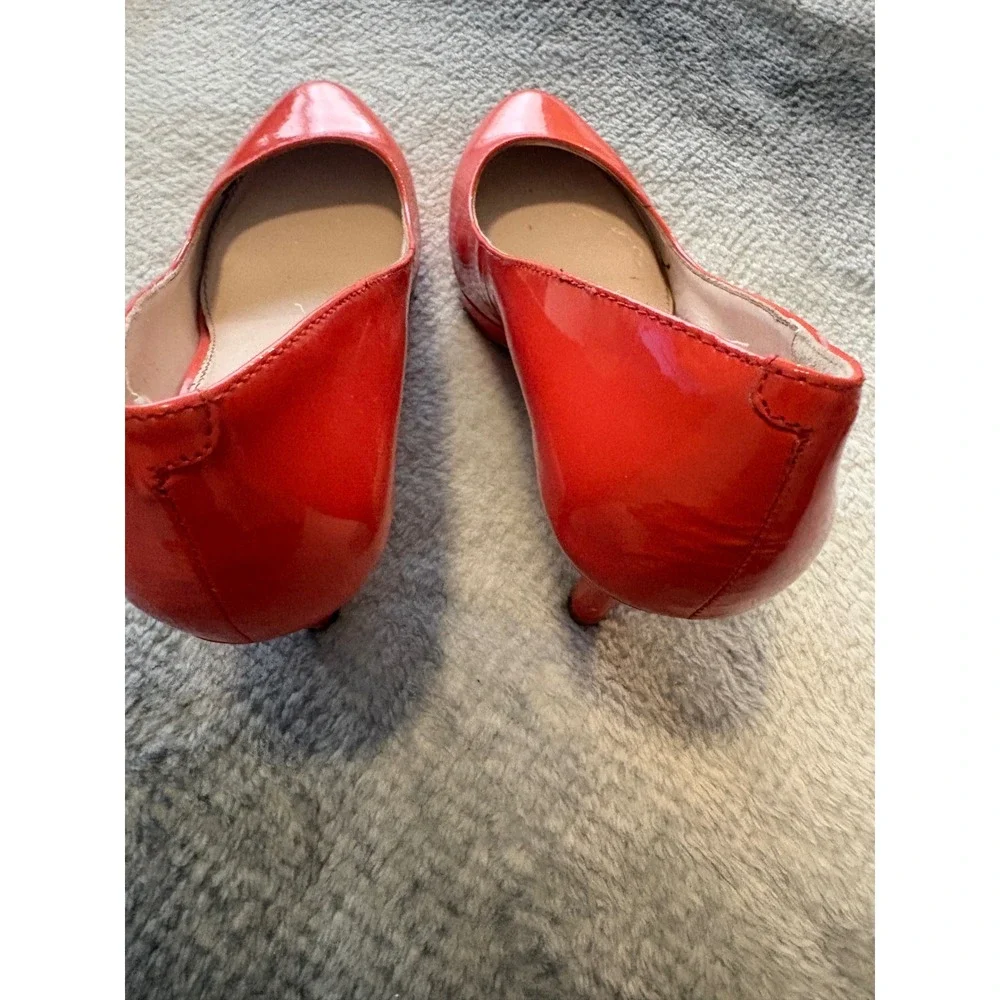Vince Camuto Womens Coral Orange Patent Leather Pumps Almond‎ Toe Heel Size 4.5